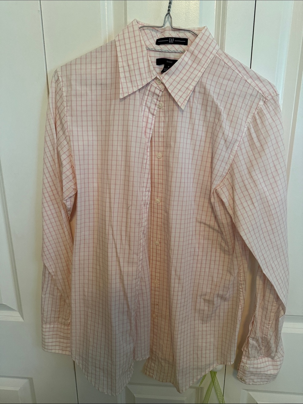 GAP Light Pink Checked button up long sleeve Shirt